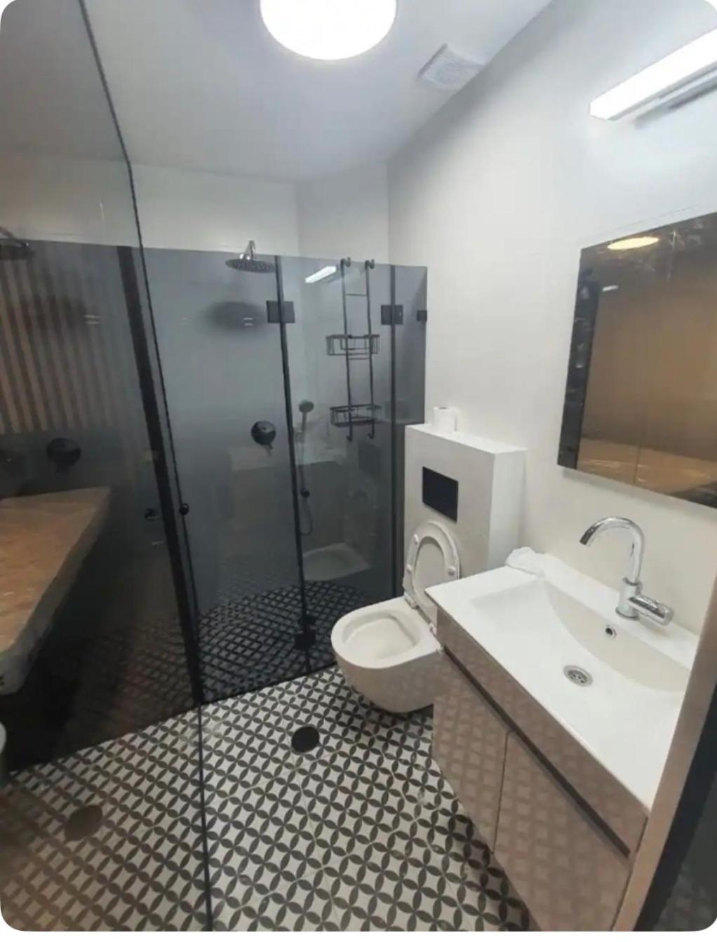 Apartamento Ryo 11 דירת נופש חדשה על חוף הים נוף לים Bat Yam Exterior foto